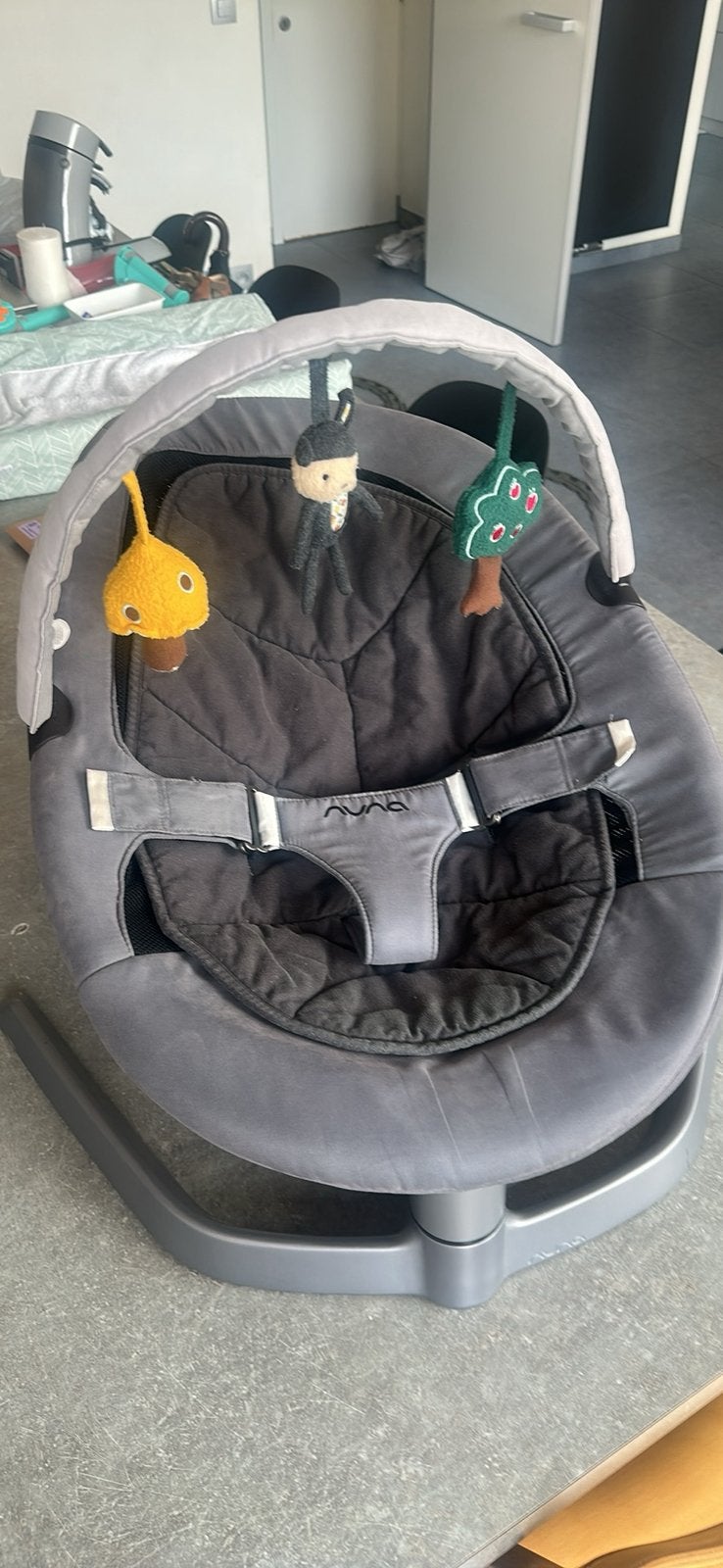 Nuna leaf met speelboog, Enfants & Bébés, Relax bébé, Enlèvement, Comme neuf