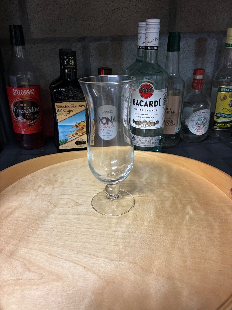 Diverse Cocktailglazen in bakken, Ophalen