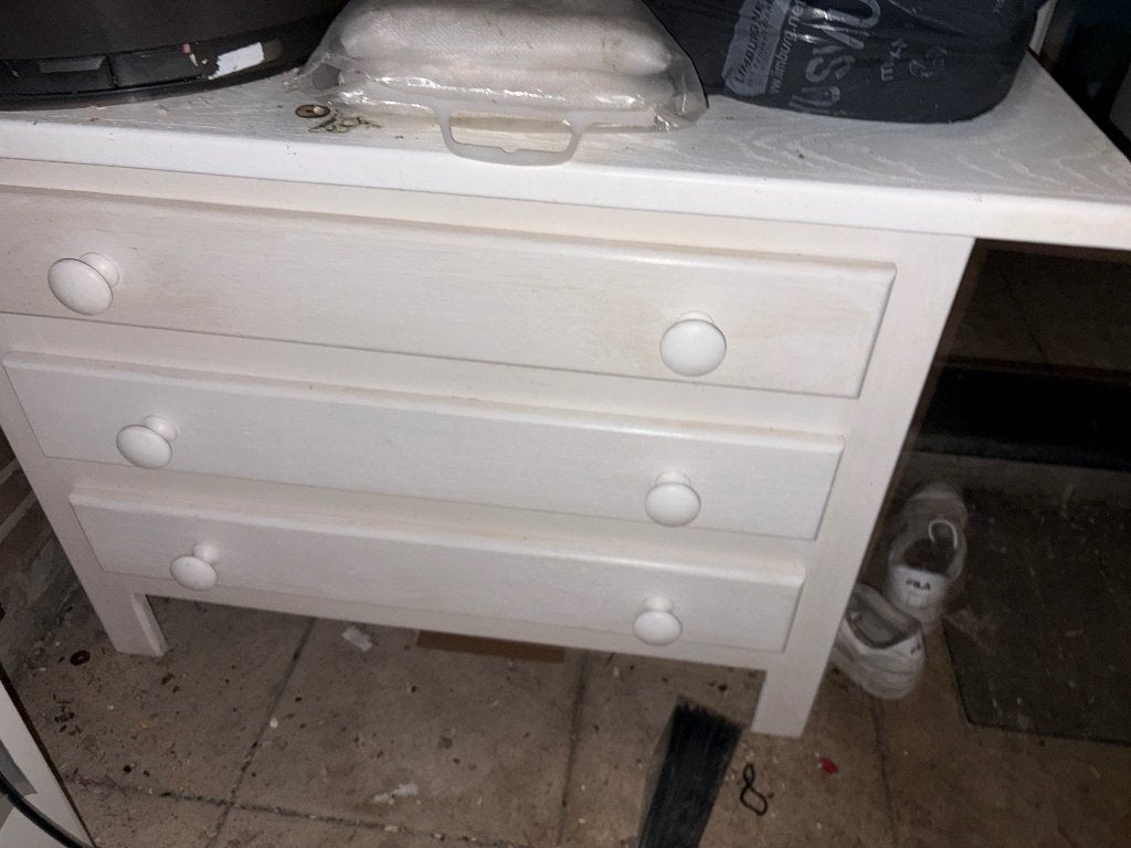 Eiken kast, Ophalen