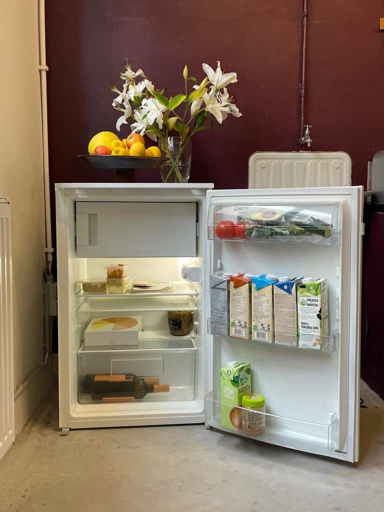 IKEA SVALKAS inbouw koelkast met vriesvak, Elektronische apparatuur, Ophalen, Zo goed als nieuw, Met vriesvak