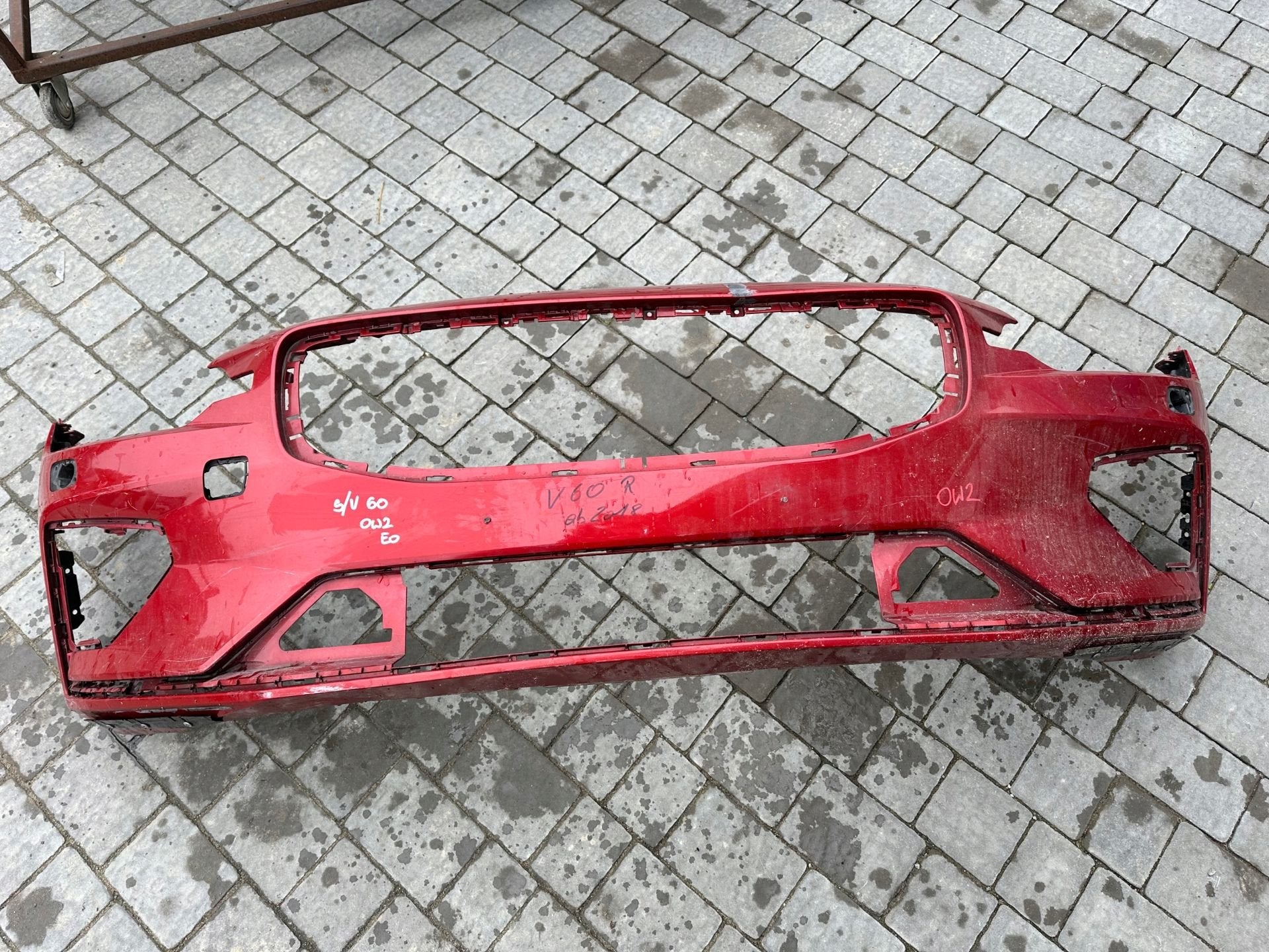 Pare-chocs avant Volvo S60 V60, Gunnar Engellaus vag 8
405 31  Gothenburg, SE, Pare-chocs, Info@volvocars.com, Volvo Car Corporation