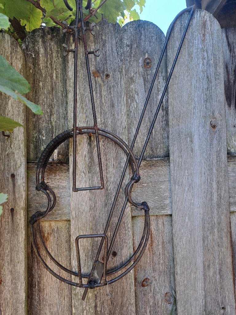 decoratieve viool in ijzer, Ophalen, Gebruikt
