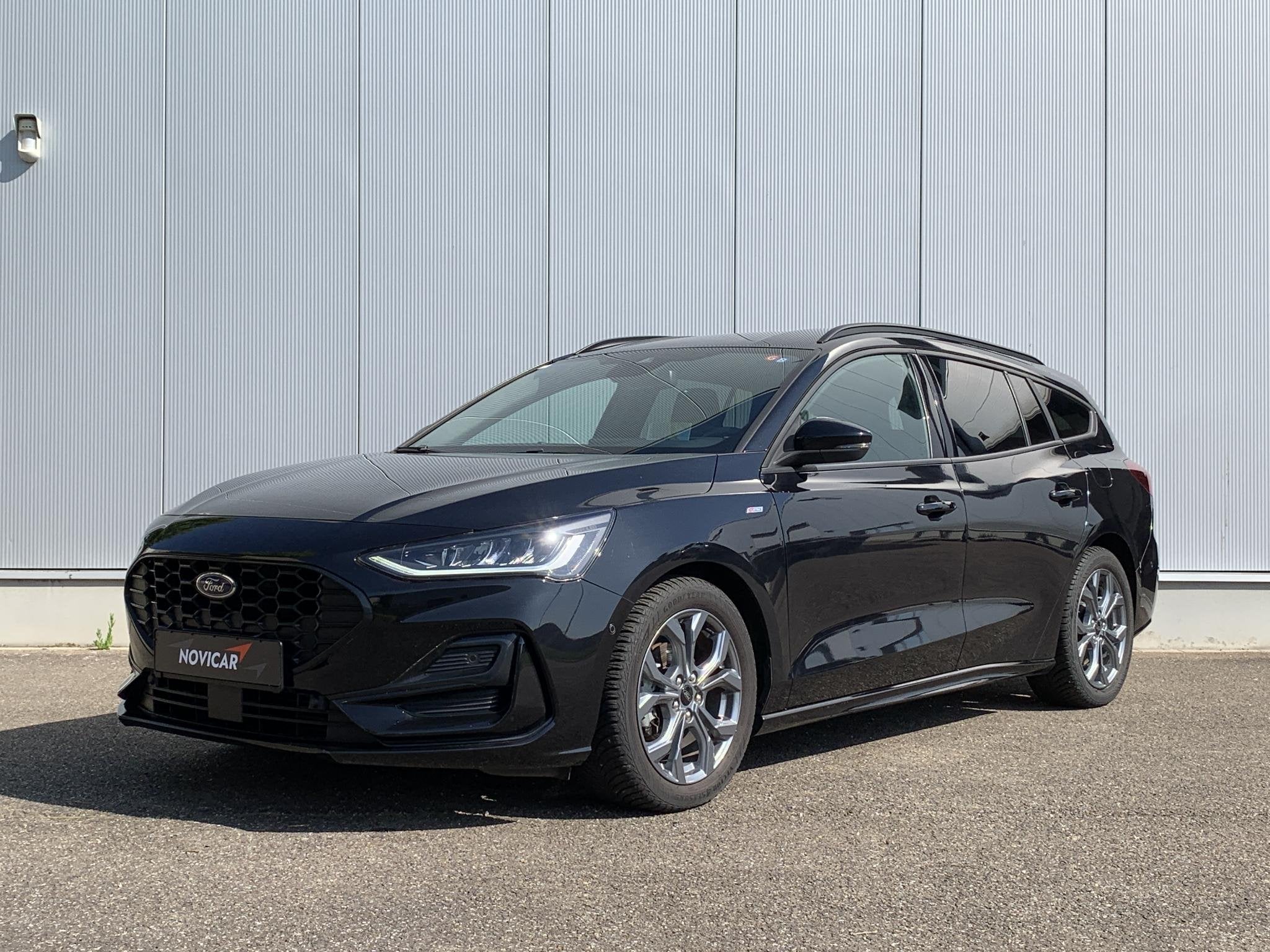 Ford Focus 1.0 EcoBoost 92kW ST-Line Clipper - DOS 8990, Auto's, Ford, Stof, Gebruikt, Zwart, Bedrijf