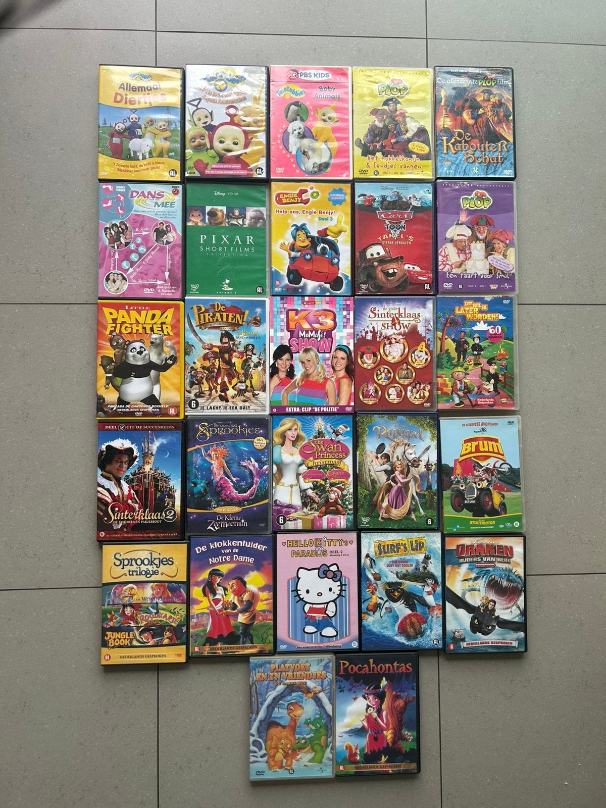 Lot van 27 Kinder-DVD’s (Disney, Studio 100, Teletubbies, K3, Enlèvement, Utilisé, Saint Nicolas, Spectacle
