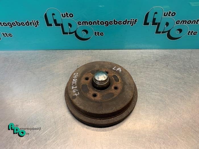 Tambour de frein arrière d'un Volkswagen Golf (Golf 91-), Volkswagen, -, 3 mois de garantie, Utilisé