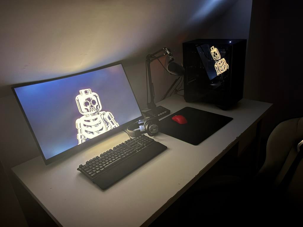 Zeer efficiënte gaming-pc op alle games in zeer goede staat.