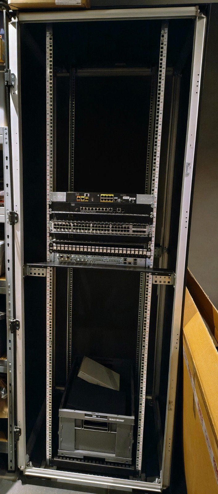 GigaMedia 47U serverbehuizing — 19" — 4 deuren — 80  85  2, Ophalen