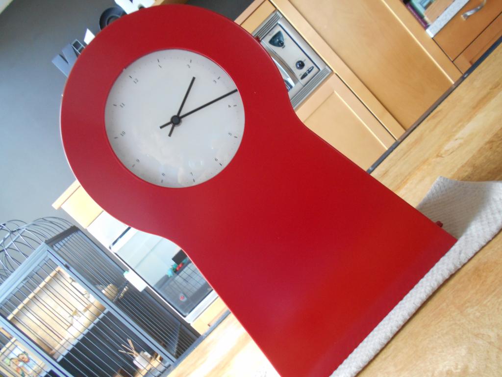 IKEA...horloge rétro...en métal laqué...47cm, Maison & Meubles, Accessoires pour la Maison | Horloges, Enlèvement, Neuf, Horloge murale