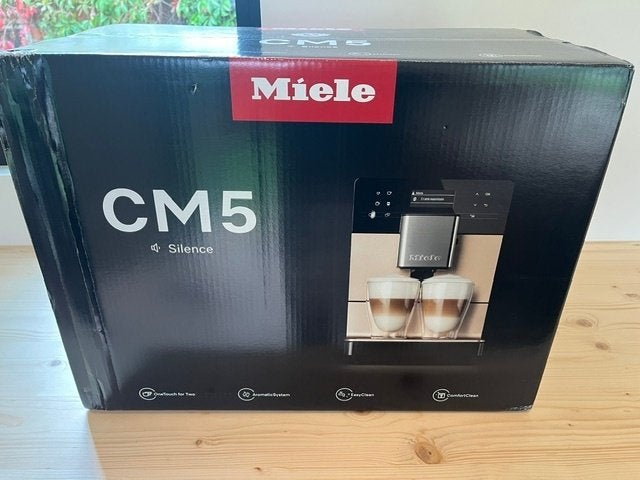 Miele CM5310 Silence koffiemachine, Elektronische apparatuur, Ophalen, 10 kopjes of meer, Koffiebonen, Koffiemachine