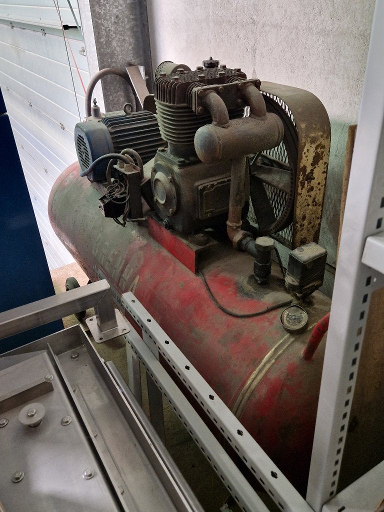 Luchtcompressor op drijfkracht, 300 liter drukvat, Enlèvement, Utilisé, 10 bars ou plus, 100 litres ou plus