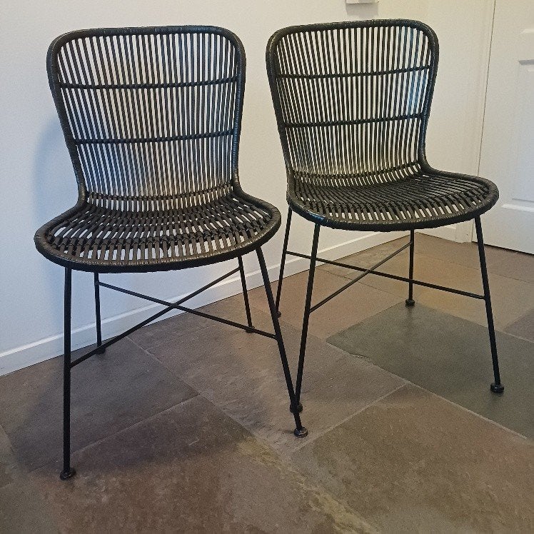 2 hippe rotan stoelen, Ophalen, Twee, Zwart, Zo goed als nieuw