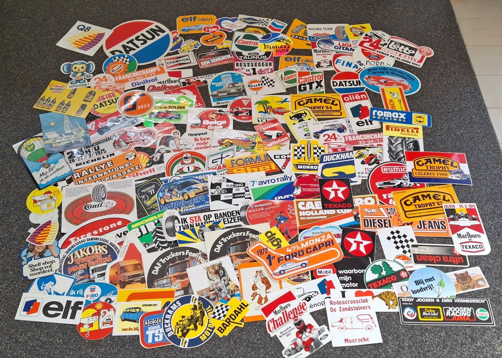 grand lot de 120 autocollants Marlboro moto pour huile moteu, Enlèvement ou Envoi, Comme neuf, Voiture ou Moto