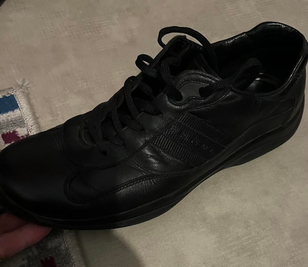 Prada original, Ophalen, Zwart, Sneakers, Gedragen