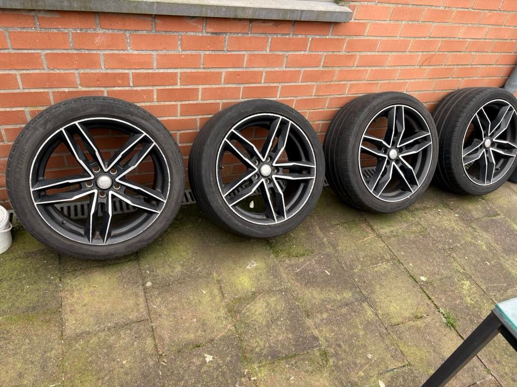 Rosso RR8 5x108, Ophalen, 18 inch, Band(en)