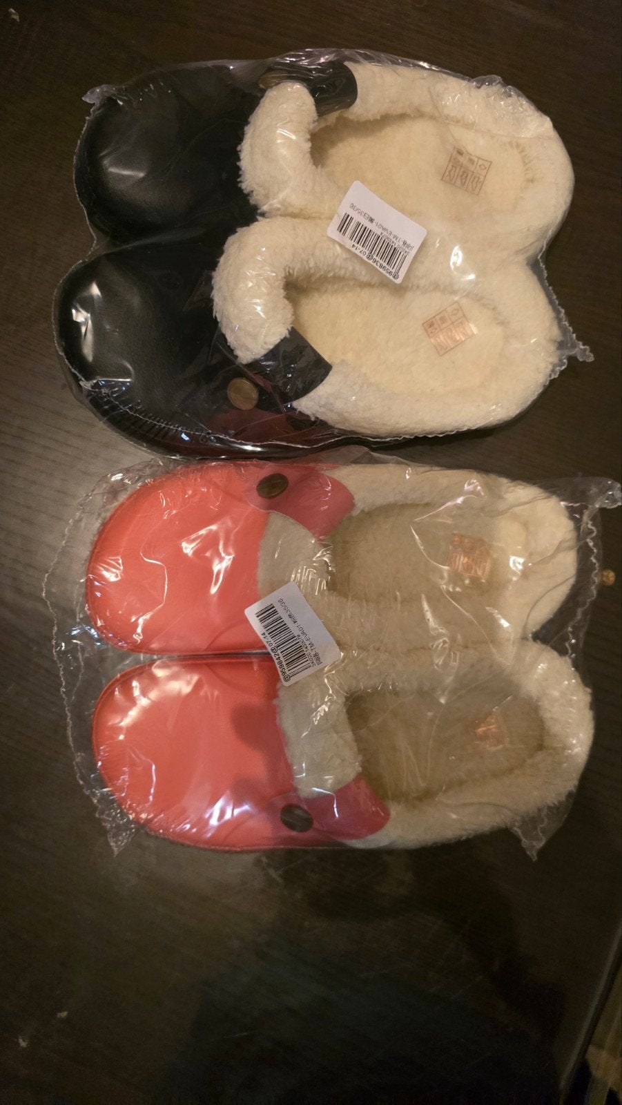 Paires de sabots / chaussons fourrés imperméables Taille 35-, Enlèvement ou Envoi