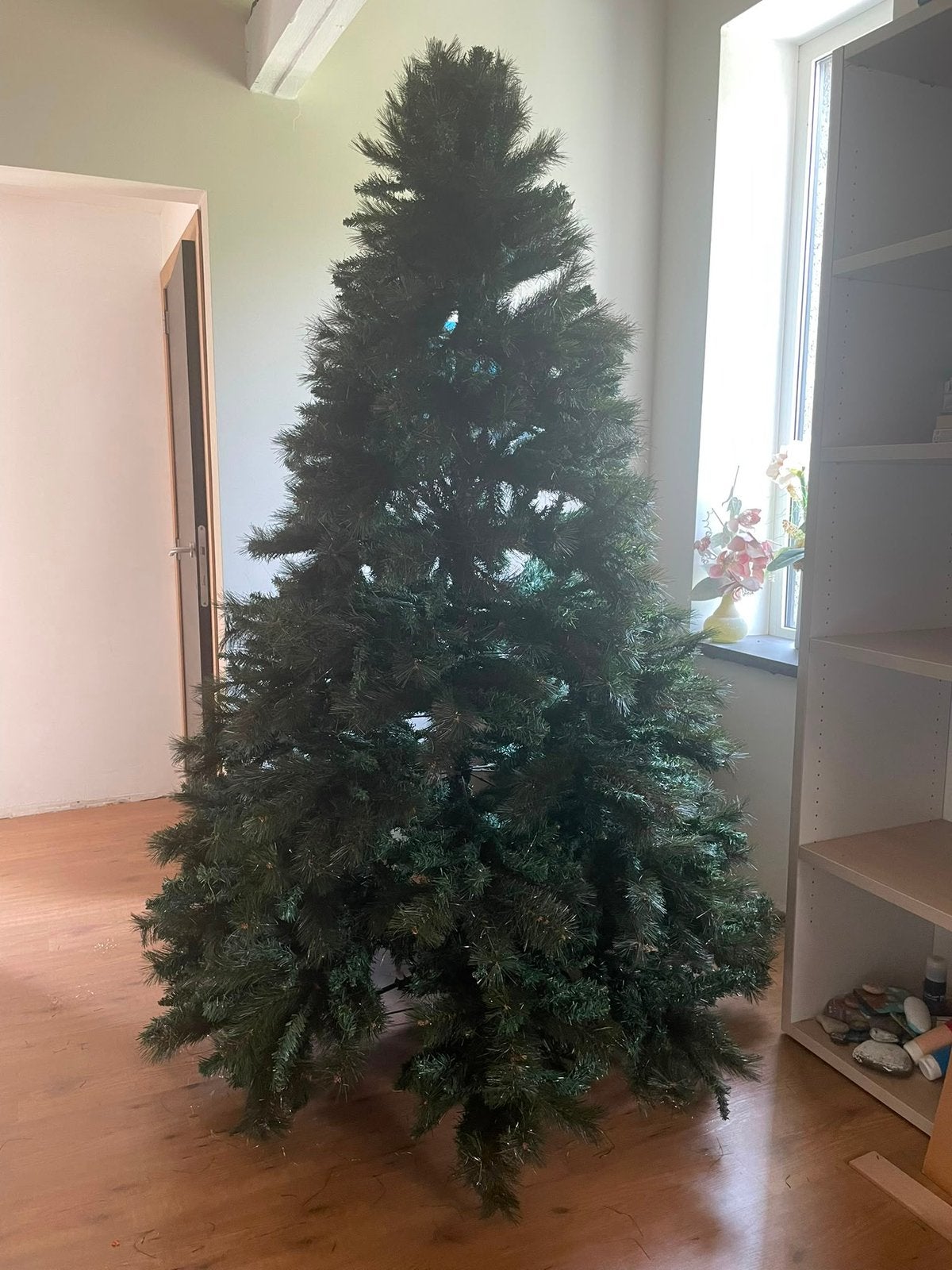 Kerstboom 2.40m, Diversen, Ophalen, Zo goed als nieuw