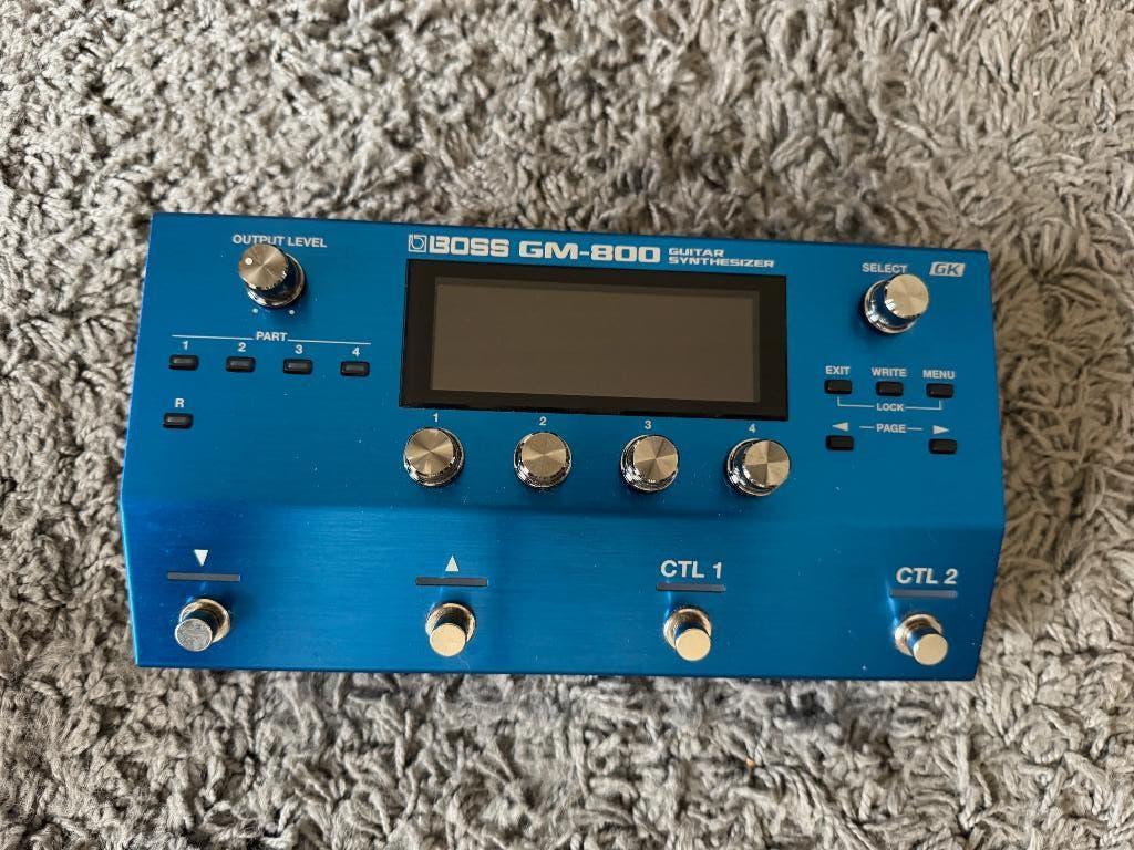 Synthétiseur de guitare Boss GM-800+micro GK5, Musique & Instruments, Effets, Enlèvement ou Envoi, Comme neuf