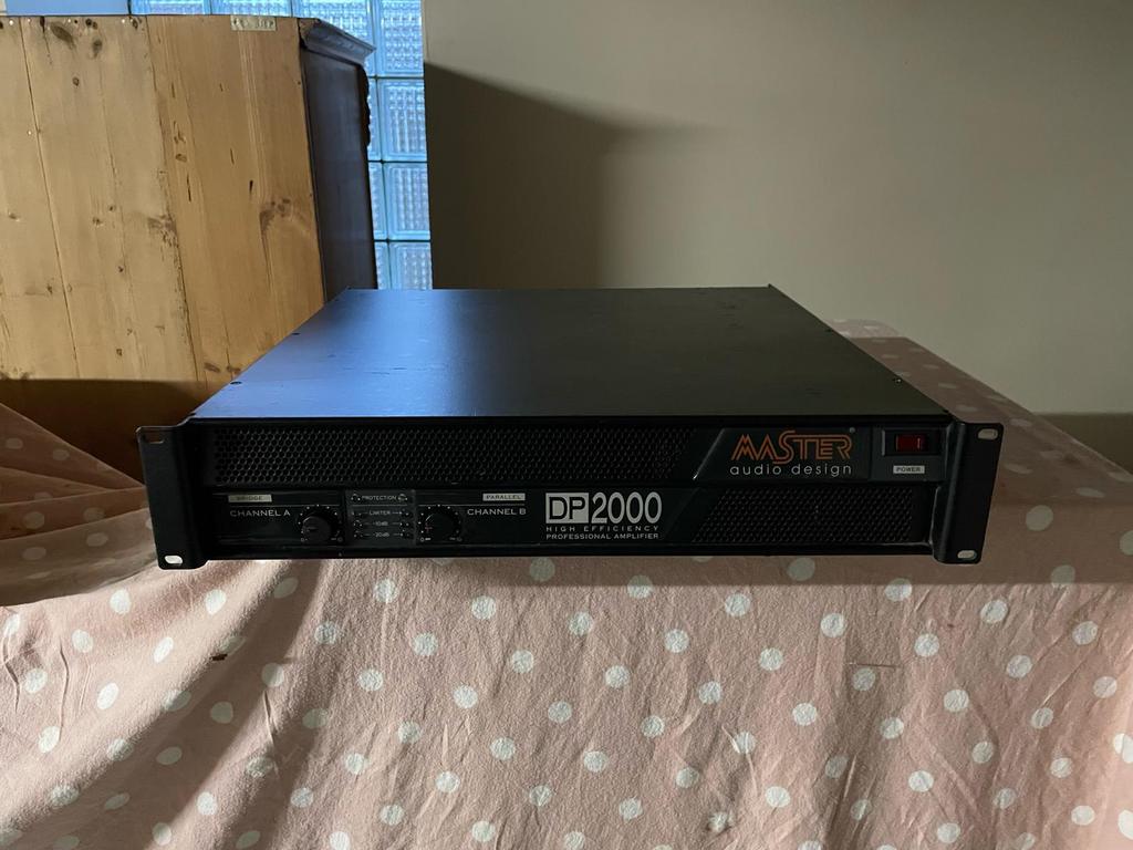 Amplificateur de puissance Master DP 2000 : son puissant !, Enlèvement, Comme neuf