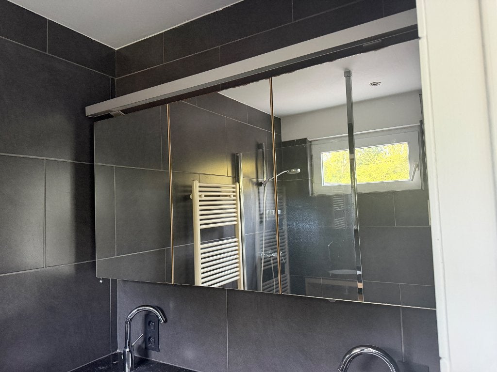 Gratis af te halen badkamer meubel + spiegel, Huis en Inrichting, Ophalen, Gebruikt, 100 tot 150 cm, Wastafelkast