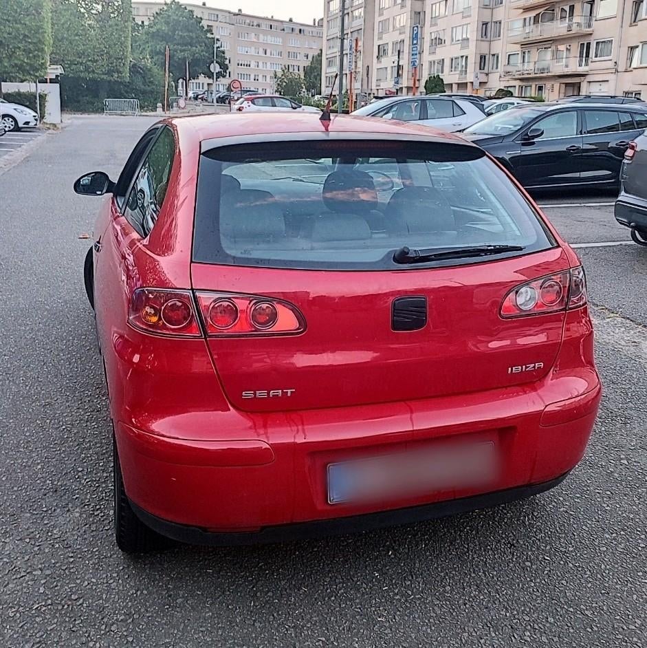 Seat Ibiza 1.4 ESSENCE, avec ou sans contrôle technique, Autos, Rouge, Achat, Boîte manuelle, Ibiza