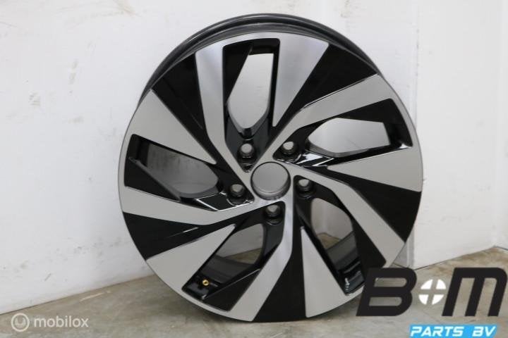 NIEUWSTAAT! Org. 1 losse 17 inch VW Tiguan CT1 571601025A, Gebruikt, Band(en)