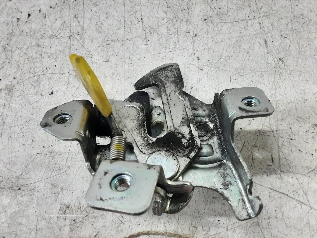 SERRURE CAPOT Fiat 500 Zagato Coupe (01-2012/-), Mevr. I. Hauben, Utilisé, Fiat, Rue de l'Espoir 34 34
4030  GRIVEGNÉE, BE