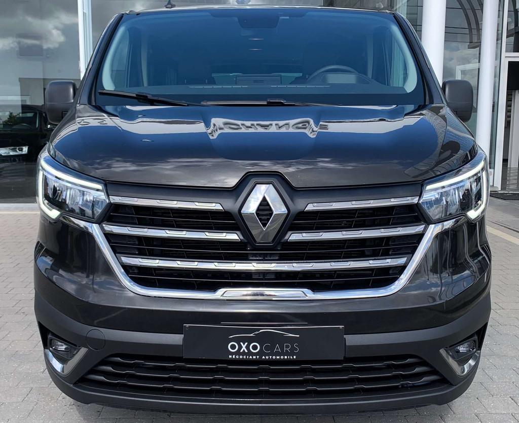 Renault Trafic XL 2.0 DCi 150 CV / Grand Passenger 8 Places, Auto's, Voorwielaandrijving, Stof, Gebruikt, https://public.car-pass.be/vhr/fb79a02d-3e46-46d6-a3fb-526819301ec4