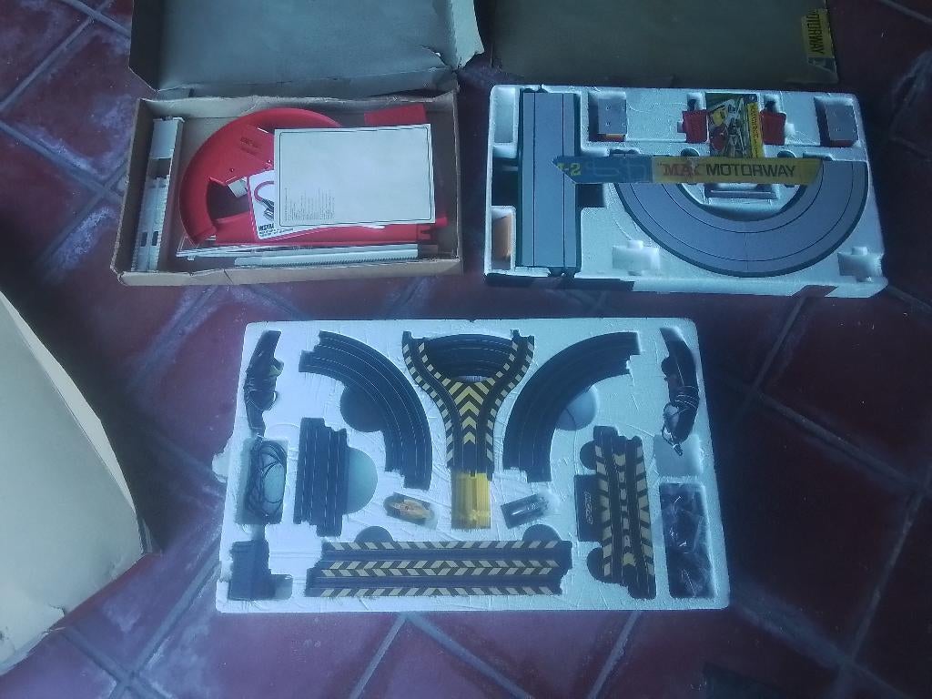 3 circuits collector scalextric et matchbox 35 euros le tout, Enlèvement, Utilisé