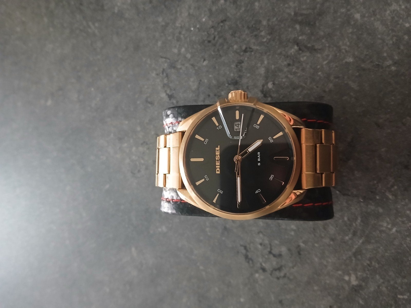 Horloge Diesel, goudkleur, Handtassen en Accessoires, Horloges | Heren, Ophalen of Verzenden