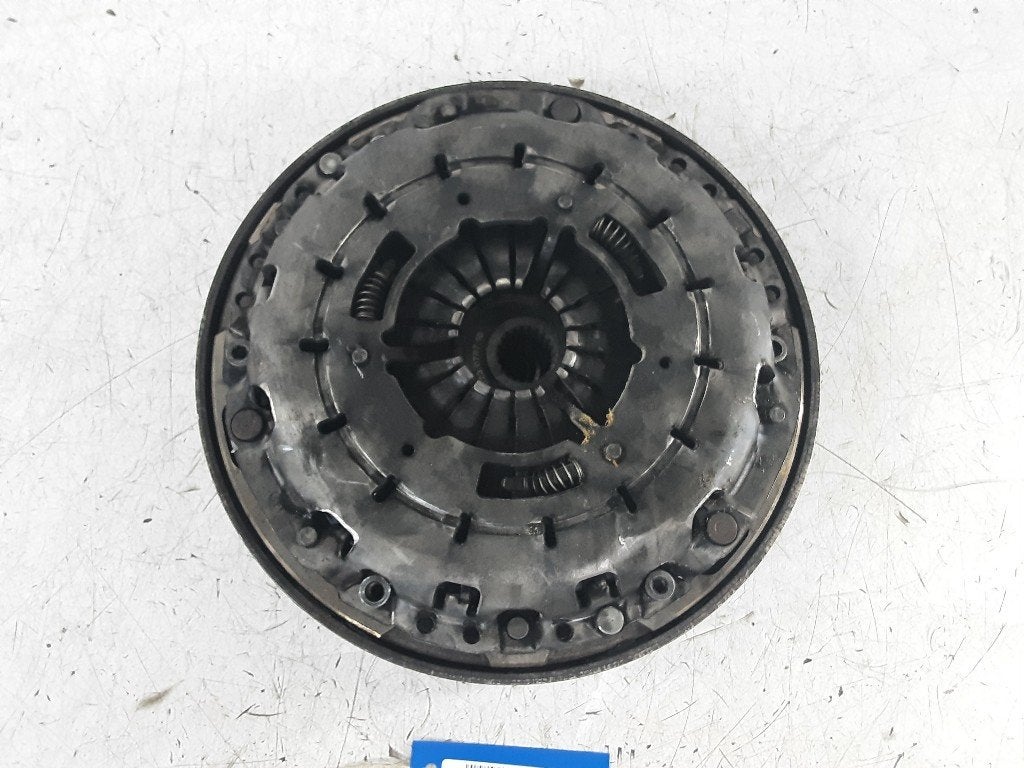 VOLANT MOTEUR BI-MASSE BMW X1 (E84) (323078710), Mevr. I. Hauben, Utilisé, BMW, Rue de l'Espoir 34 34
4030  GRIVEGNÉE, BE