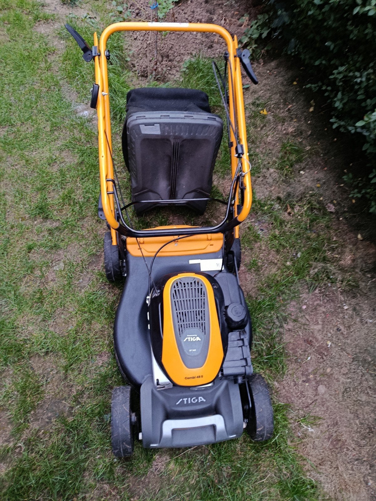 tondeuse autotrack.stiga st140 48 S, Tuin en Terras, Ophalen, Opvangbak, Stiga, Zo goed als nieuw