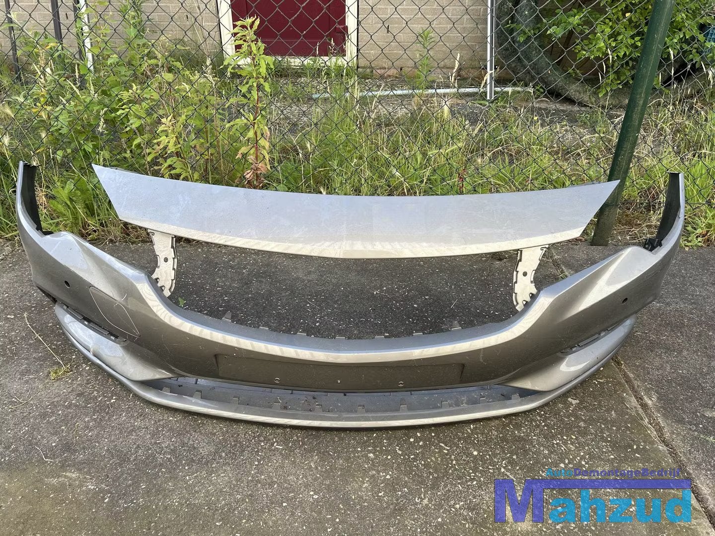 OPEL ASTRA K Brons bruin voorbumper 2015-2022, Auto-onderdelen, Gebruikt, Voor, Opel Automobile GmbH, Kontakt@opel-infoservice.de