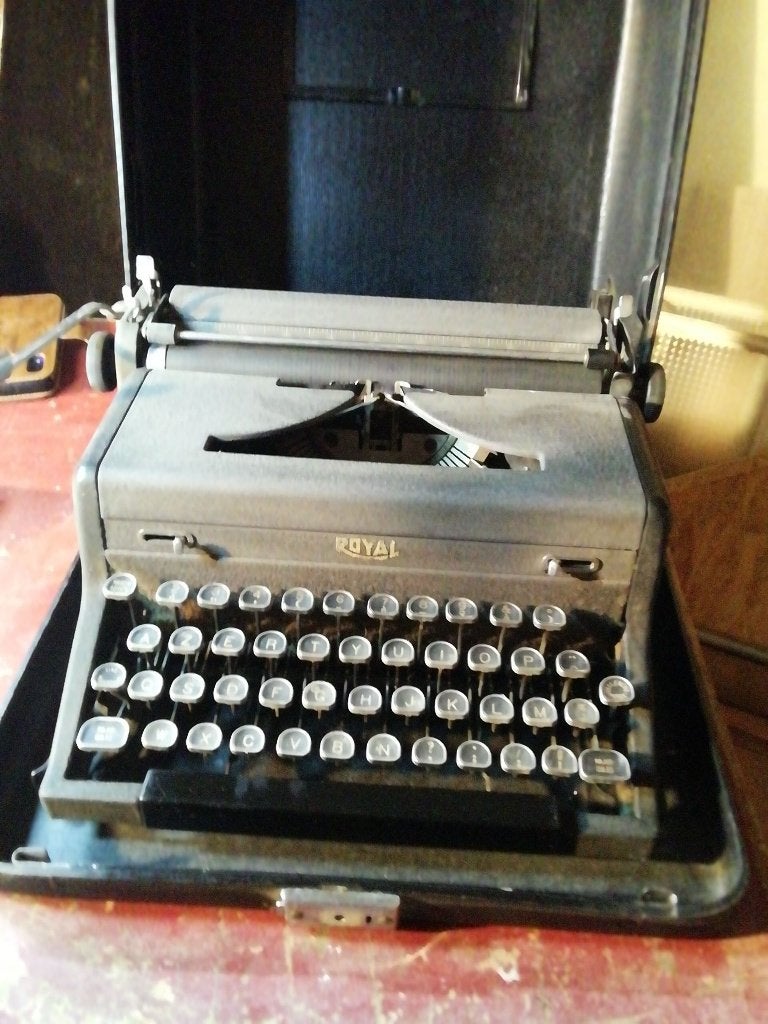Antieke schrijfmachine, Ophalen, Gebruikt