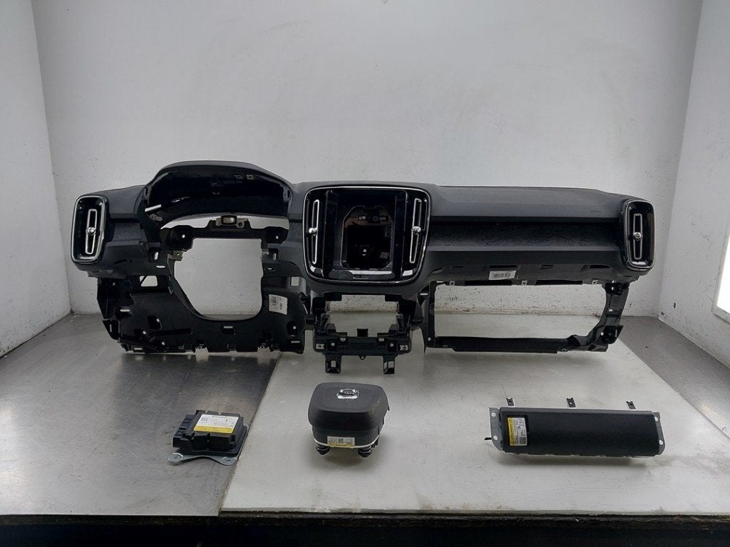 AIRBAG SET + DASHBOARD Volvo EX40 (XZ) (01-2024/-), Gebruikt, Info@volvocars.com, Volvo, Volvo Car Germany GmbH