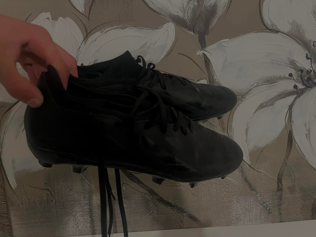 Adidas voetbal schoenen, Ophalen of Verzenden, Nieuw