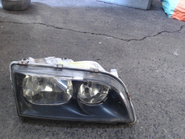 Optique avant droit Volvo V 40 BK 2000-2003 LP/15676, Enlèvement, Utilisé, Volvo