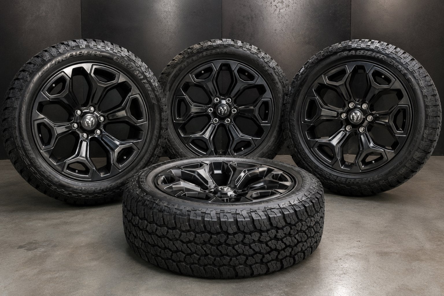 DODGE RAM 22 INCH LIMITED SPORTVELGEN INCL GENERAL GRABBER, Autos : Pièces & Accessoires, Pneus et Jantes, 4 Saisons, 285 mm, Enlèvement