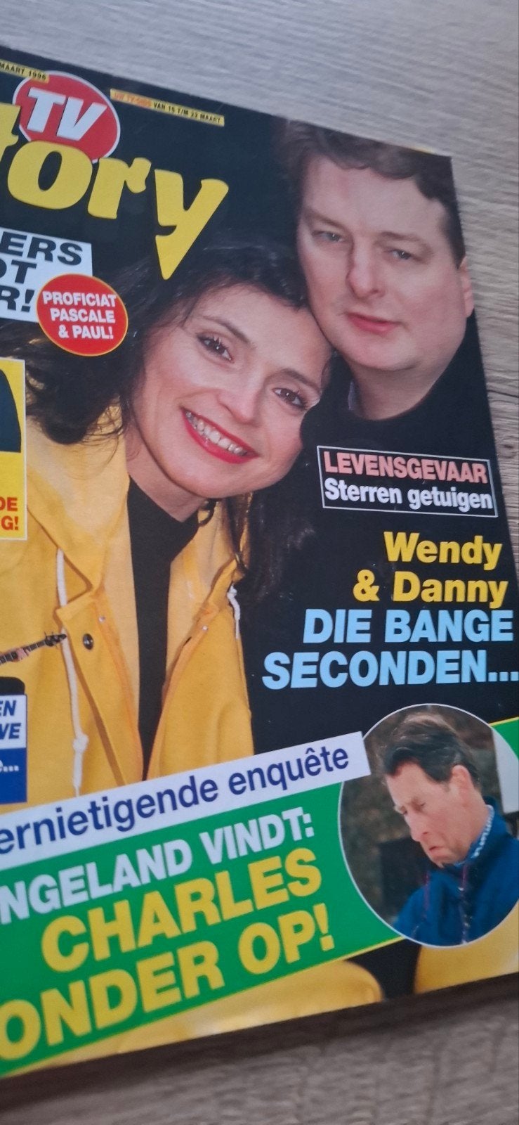 Wendy van wanten tijdschrift claudia cardinale, Collections, Revues, Journaux & Coupures, Enlèvement ou Envoi, Journal ou Magazine