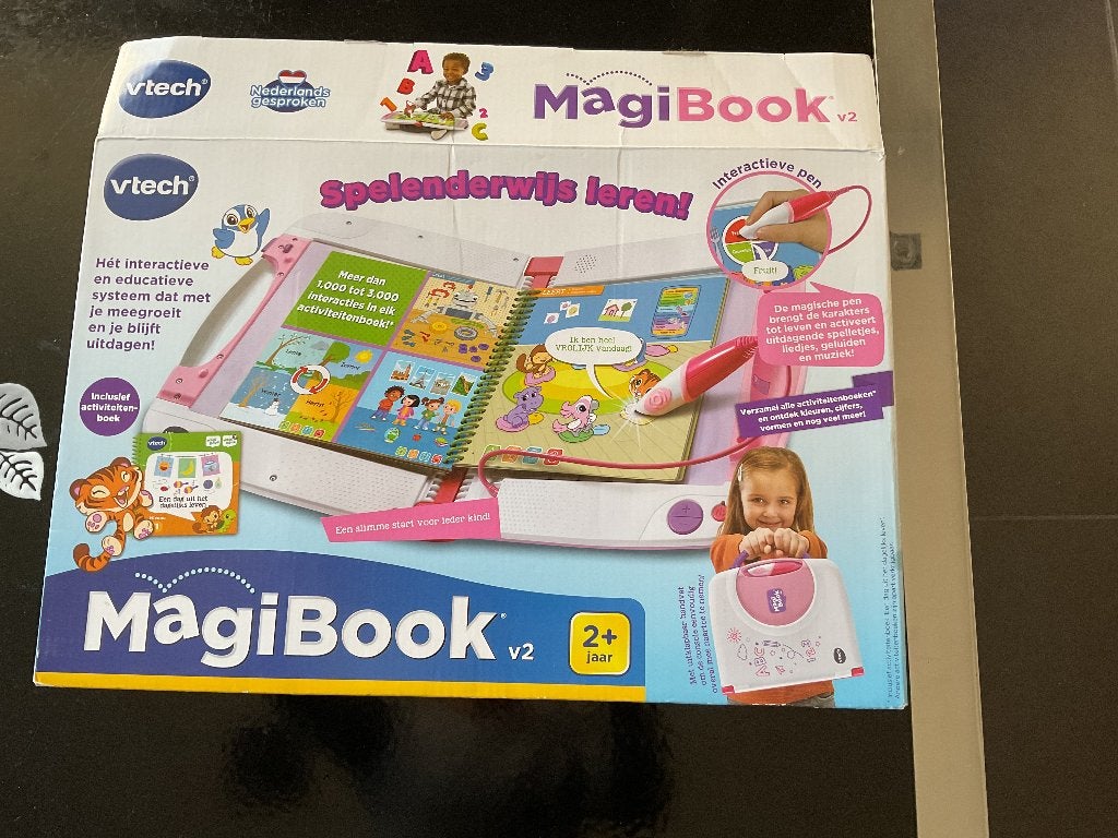 Vtech MagiBook V2 Starter Pack roze met activiteitenboek, Ophalen of Verzenden, Zo goed als nieuw