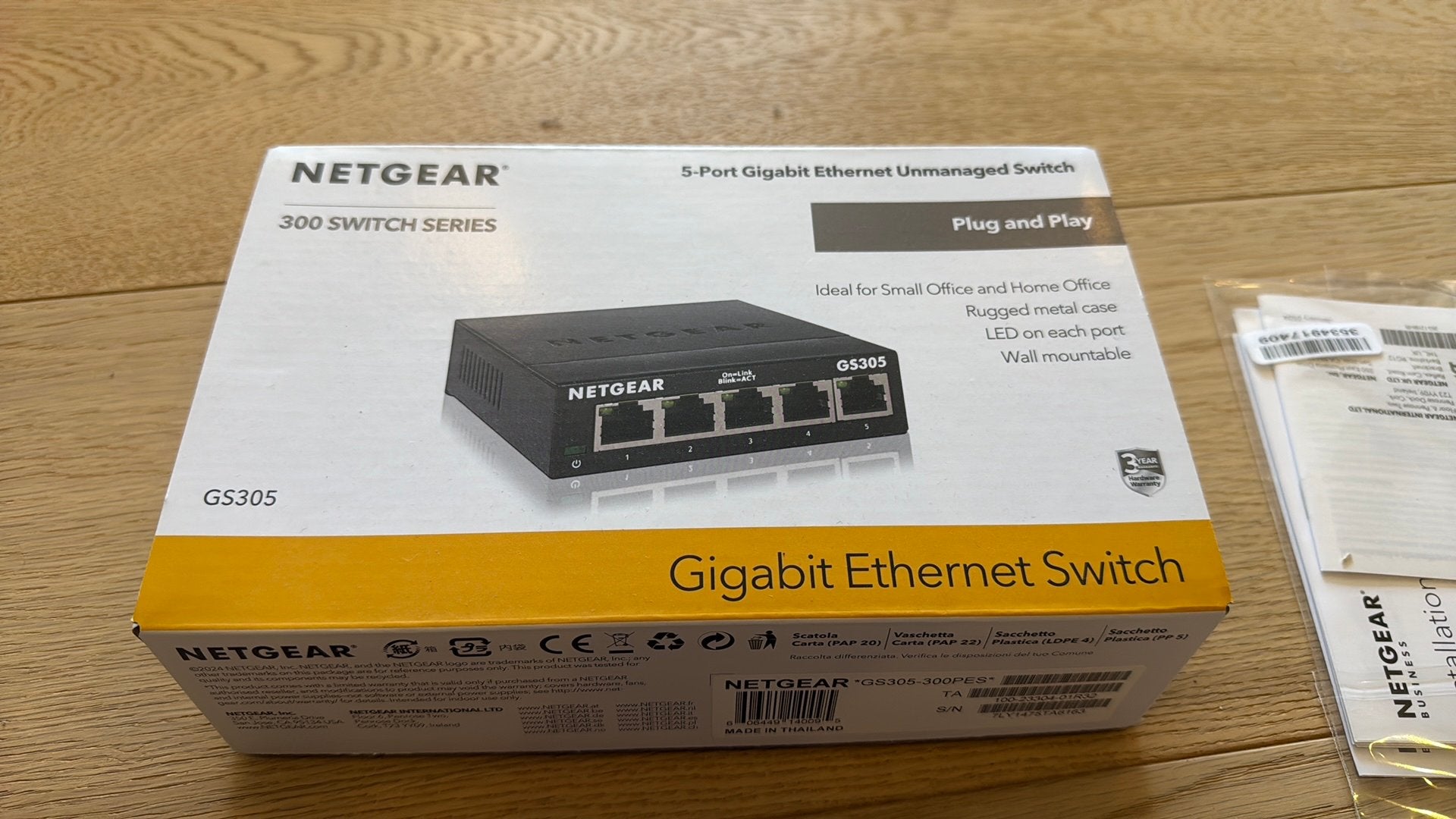 Netgear GS305 gigabit switch, Computers en Software, Netwerk switches, Ophalen, Zo goed als nieuw