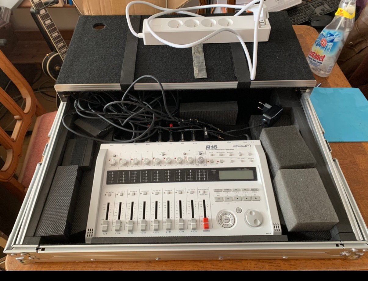 Table de mixage r16, Muziek en Instrumenten, Ophalen, Zo goed als nieuw