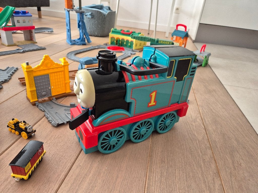 Groot lot Thomas De Trein - sets en voertuigen, Ophalen, Gebruikt