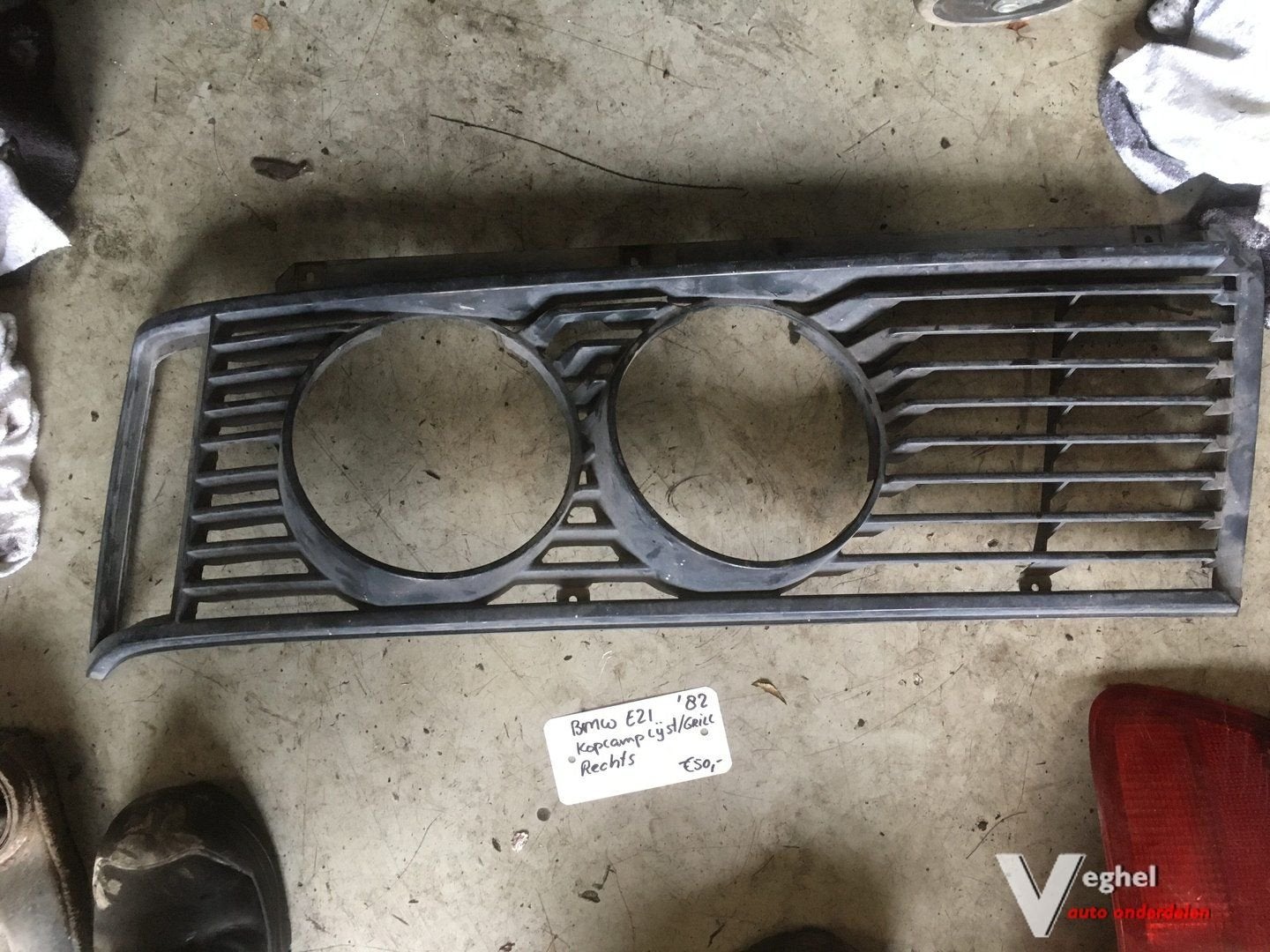 BMW E21  koplamplijst Grille bwjr 1982 rechts, Auto-onderdelen, Verlichting, Gebruikt, -, -, Ophalen of Verzenden