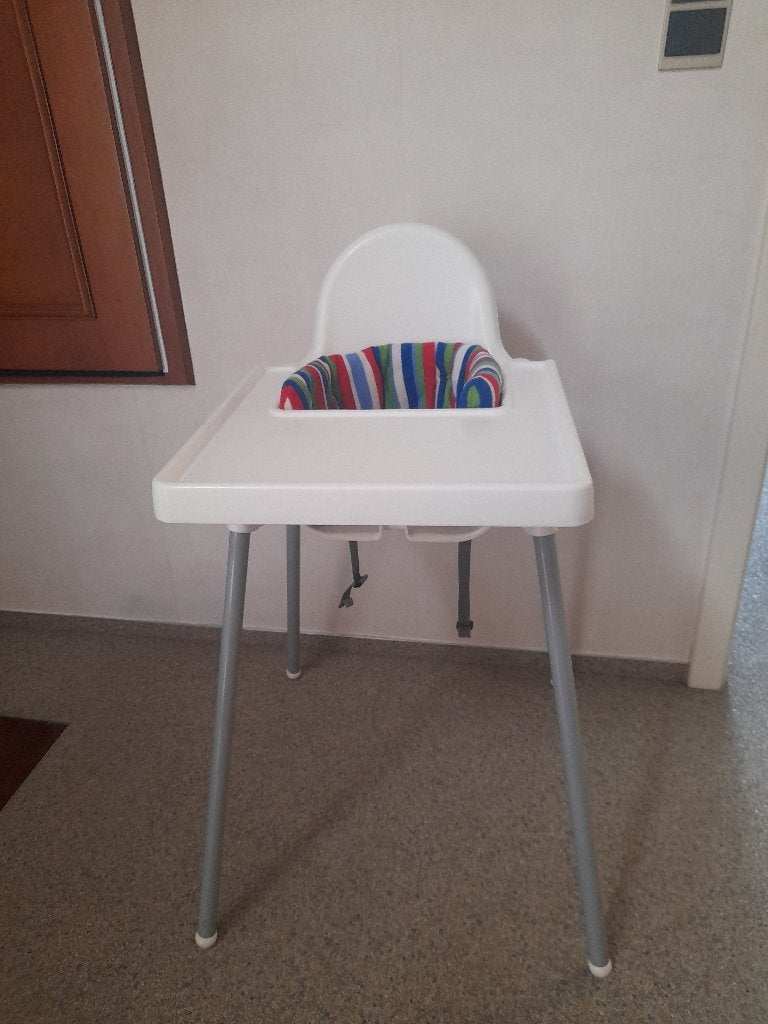 Ikea kinderstoel met tafelblad, Kinderen en Baby's, Kinderstoelen, Ophalen