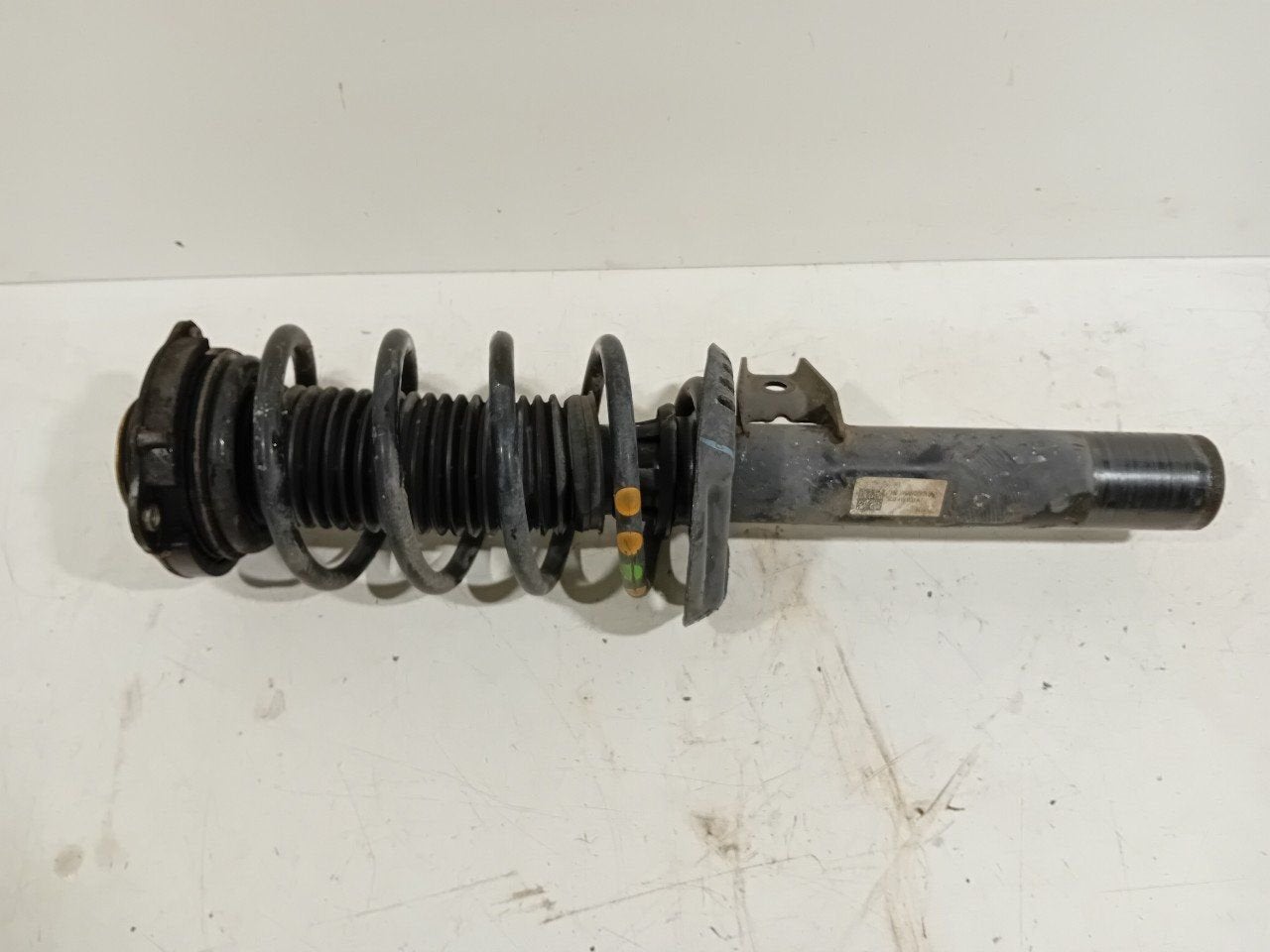 Veerpoot rechts voor Skoda Superb, Auto-onderdelen, Onderdelen@venauto.nl, Van der Ven Autorecycling B.V., Gebruikt, Ettenseweg 76, 4706 PB Roosendaal, The Netherlands
