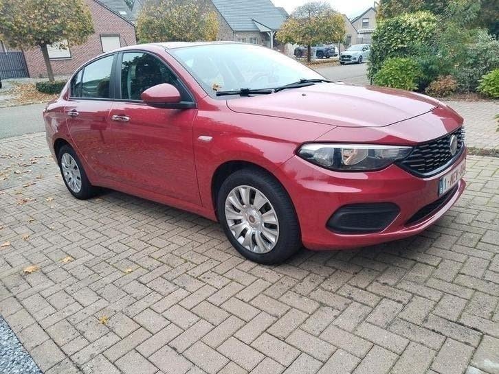 Fiat Tipo 2019 (128000km) 1.4 benzine, Voorwielaandrijving, 4 deurs, Stof, Euro 6
