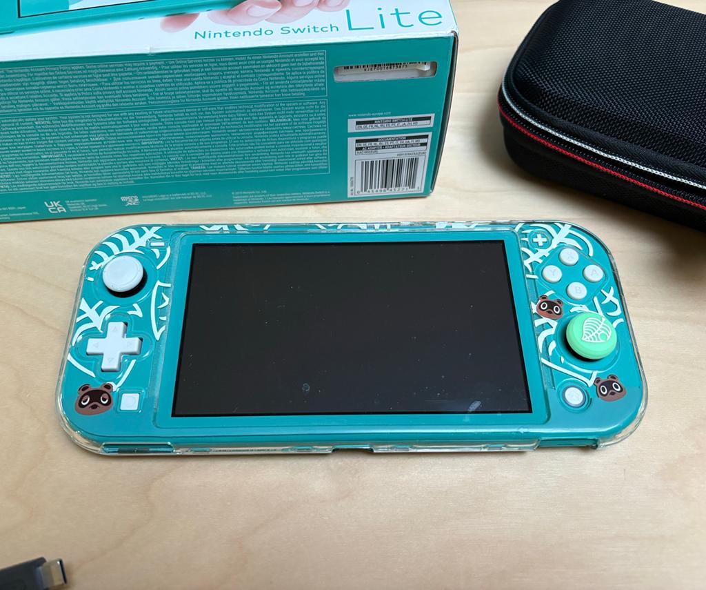Nintendo Switch Lite 2022 + accesoires, Games en Spelcomputers, Ophalen, Zo goed als nieuw, Zonder controller, Switch Original