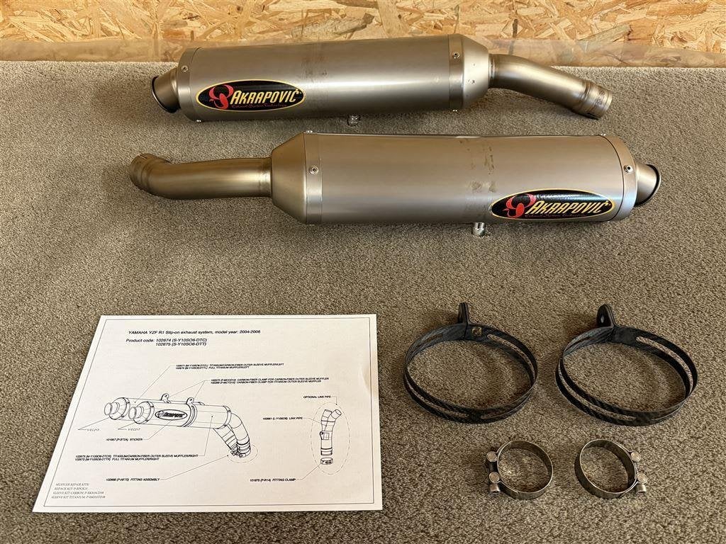 Akrapovic uitlaten dempers Yamaha YZF-R1 YZFR1 R1 04-06 RN12, Motoren, Onderdelen | Yamaha, Verzenden, Gebruikt