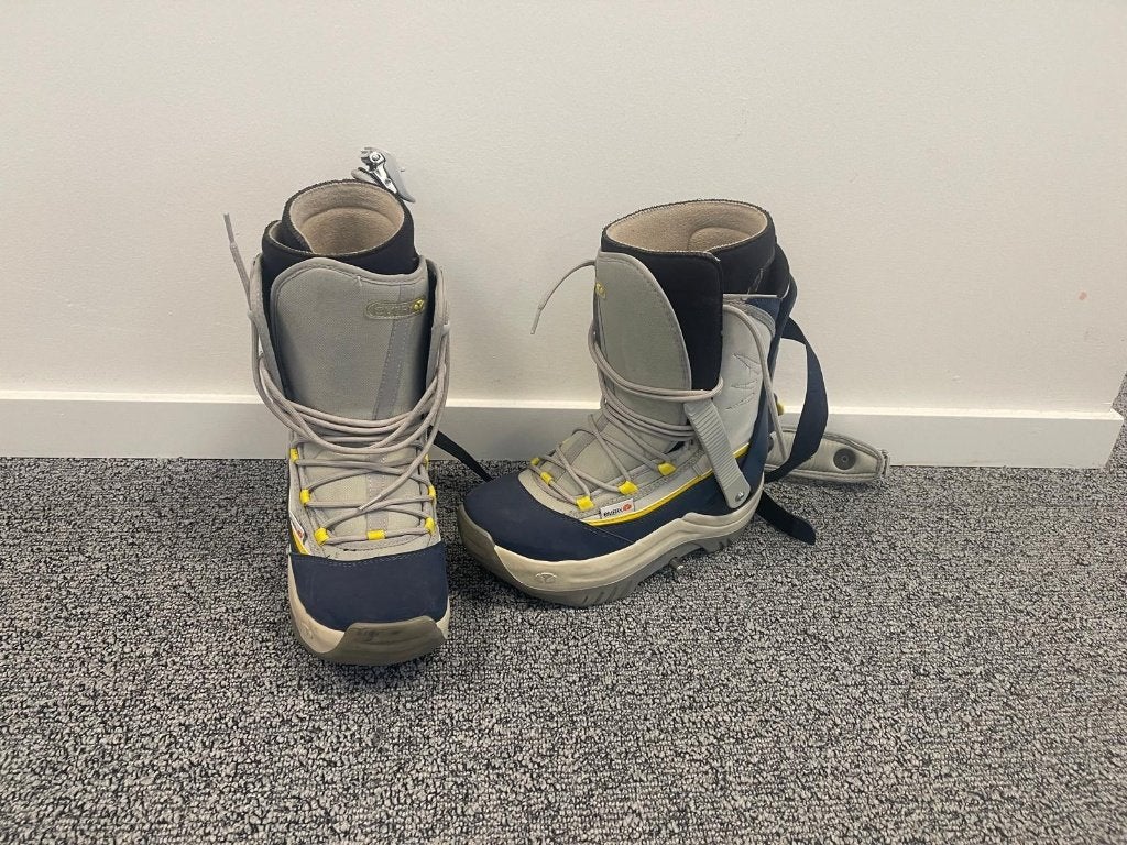 Boots snowboard Emery 28,5 / 44, Sports & Fitness, Snowboard, Enlèvement, Comme neuf, Chaussures