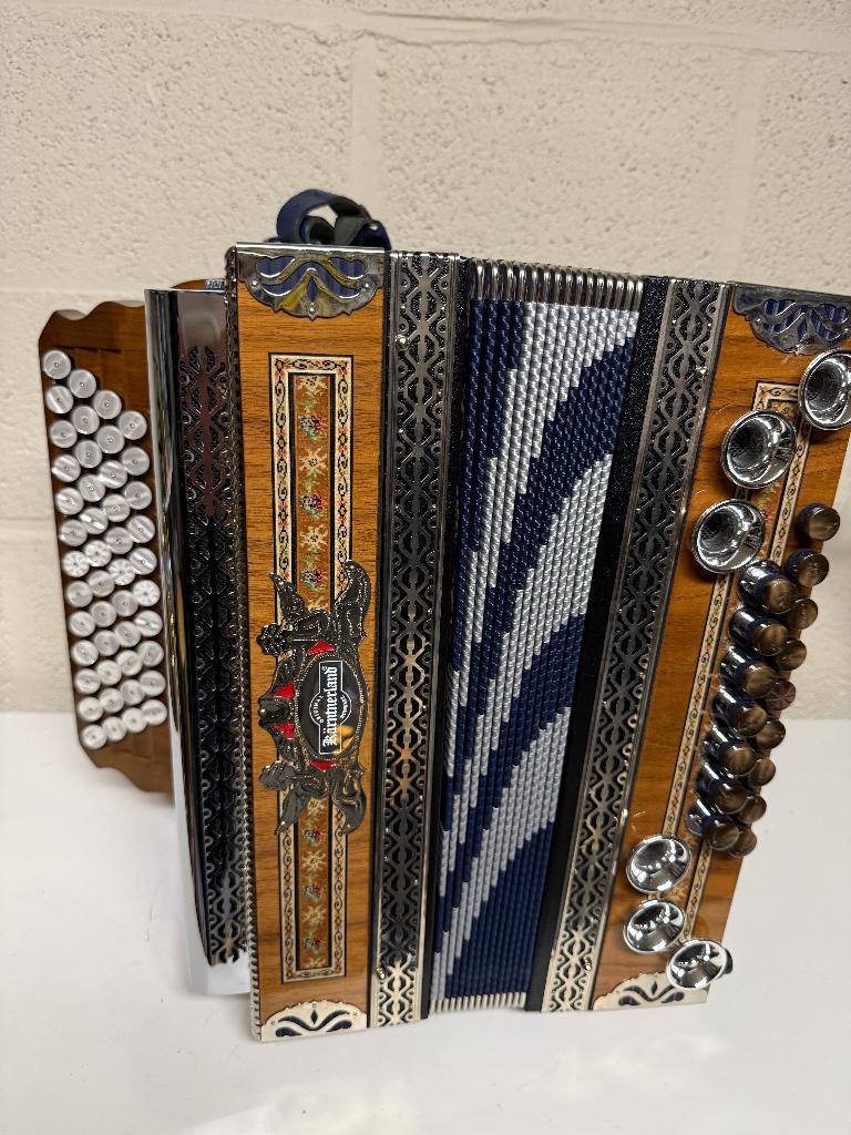 Steirische Kärntnerland Harmonika Model edelhout edition, Overige merken, Overige formaten, Met koffer, Ophalen of Verzenden